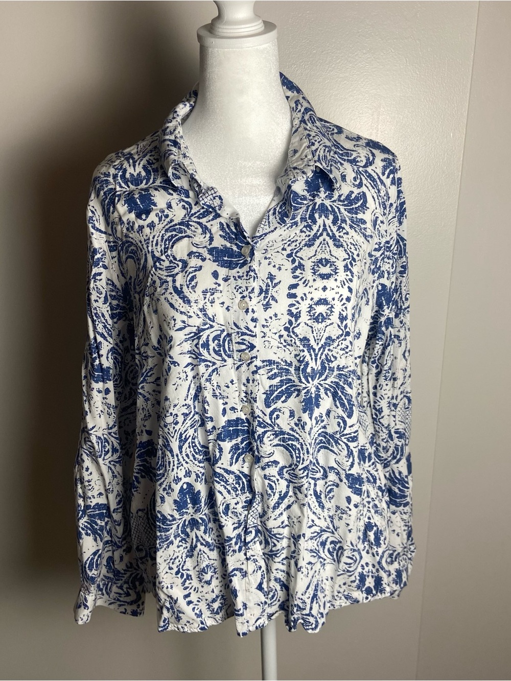 Women's Blue & White Printed Button-Down Shirt - Casual Collared Top